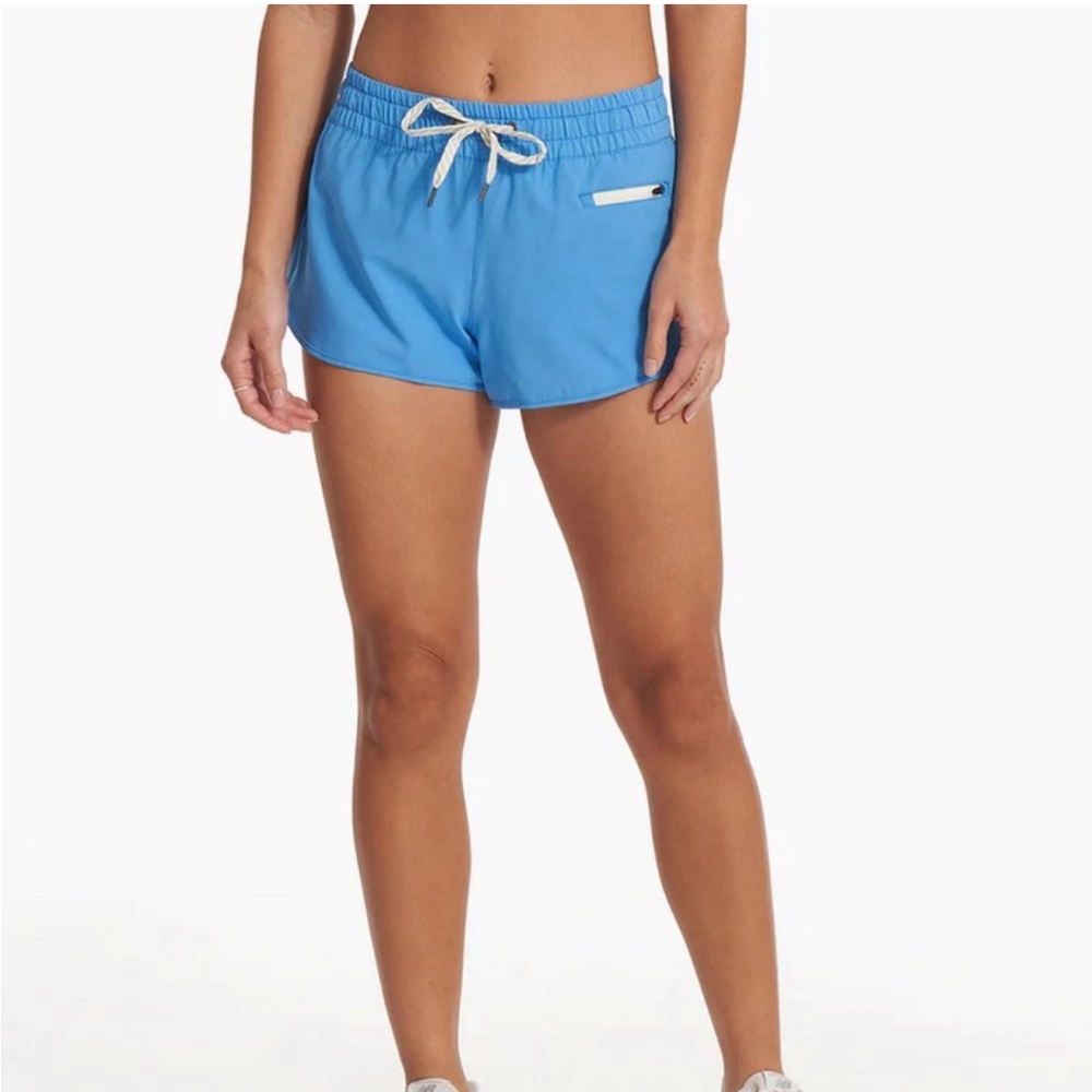 Looking for those vuori shorts in medium 😞